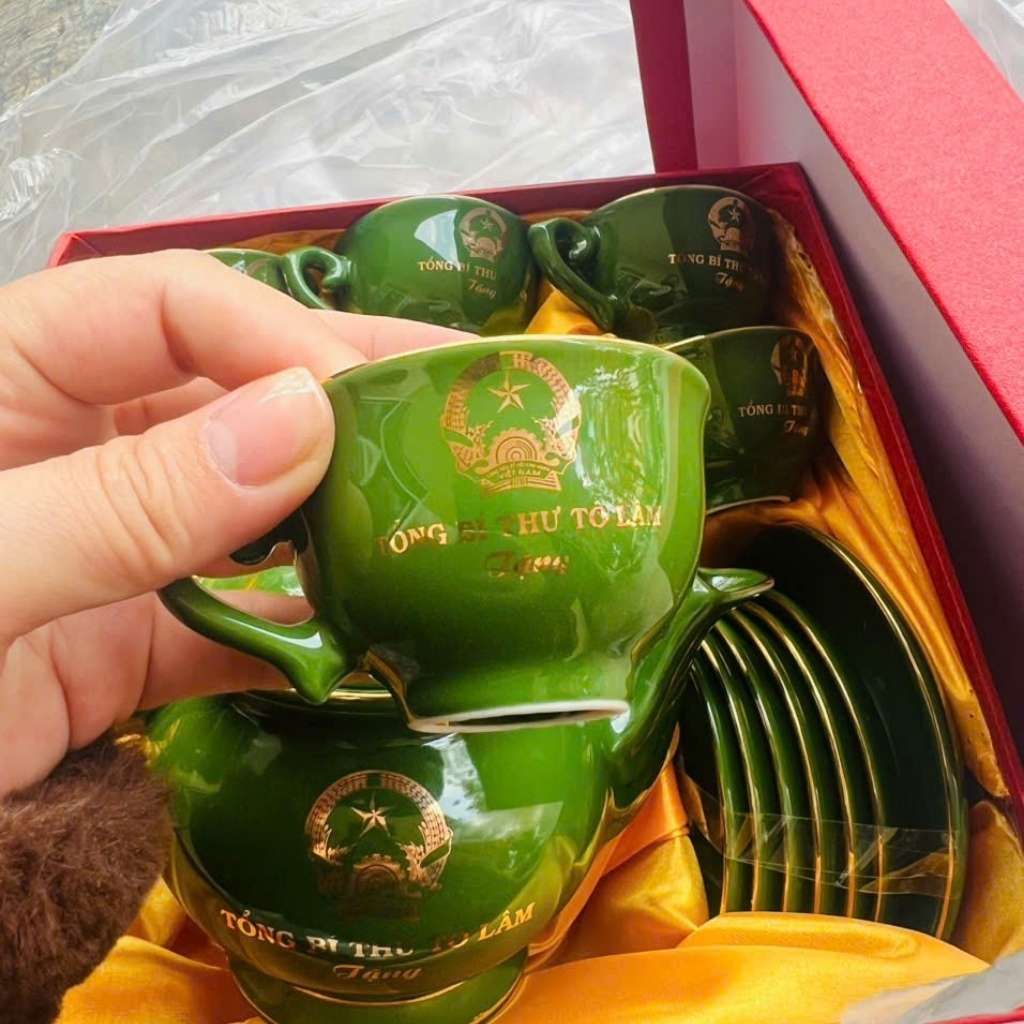  Bộ Ấm Chén In Tên Tổng Bí Thư Tô Lâm Màu Xanh Lục Bát Tràng BKCECN-10224 