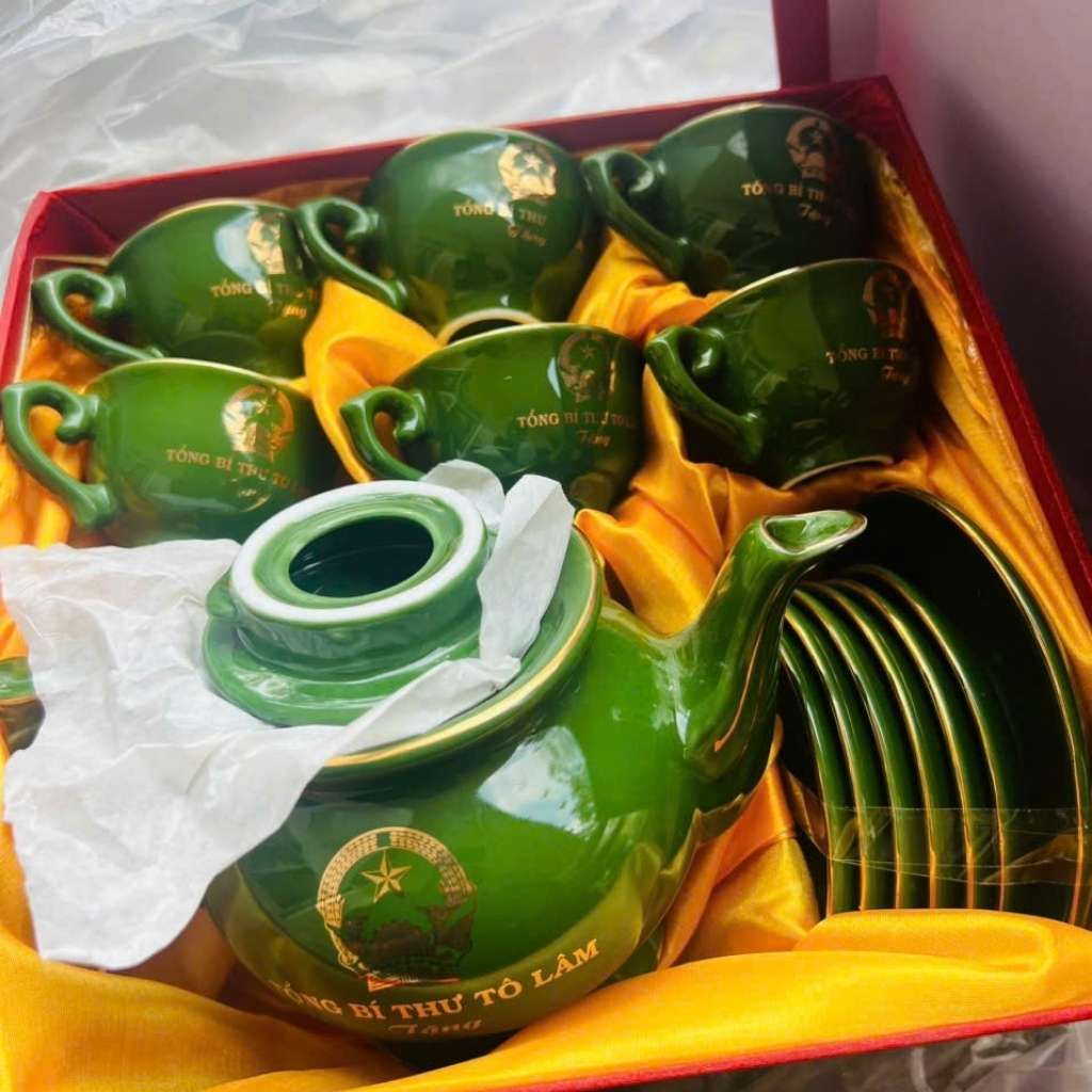  Bộ Ấm Chén In Tên Tổng Bí Thư Tô Lâm Màu Xanh Lục Bát Tràng BKCECN-10224 