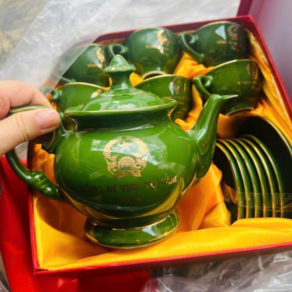  Bộ Ấm Chén In Tên Tổng Bí Thư Tô Lâm Màu Xanh Lục Bát Tràng BKCECN-10224 