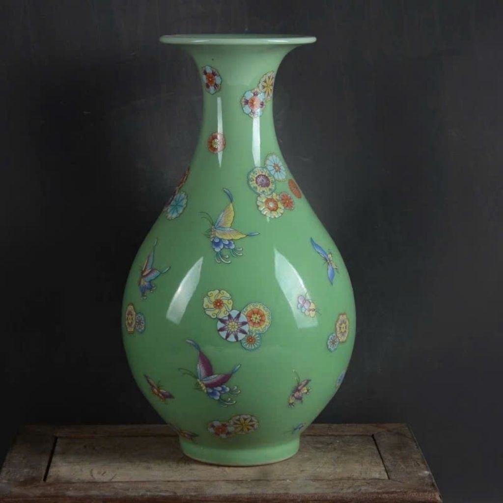  Bình Gốm Men Xanh Ngọc Dáng Tỳ Bà họa tiết Hoa Bướm BKCECN-10255 