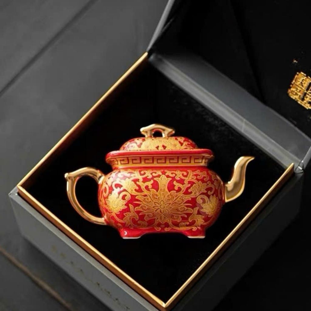  Ấm Trà Sứ Đỏ Mạ Vàng Kim Cao Cấp BKCECN-10274 