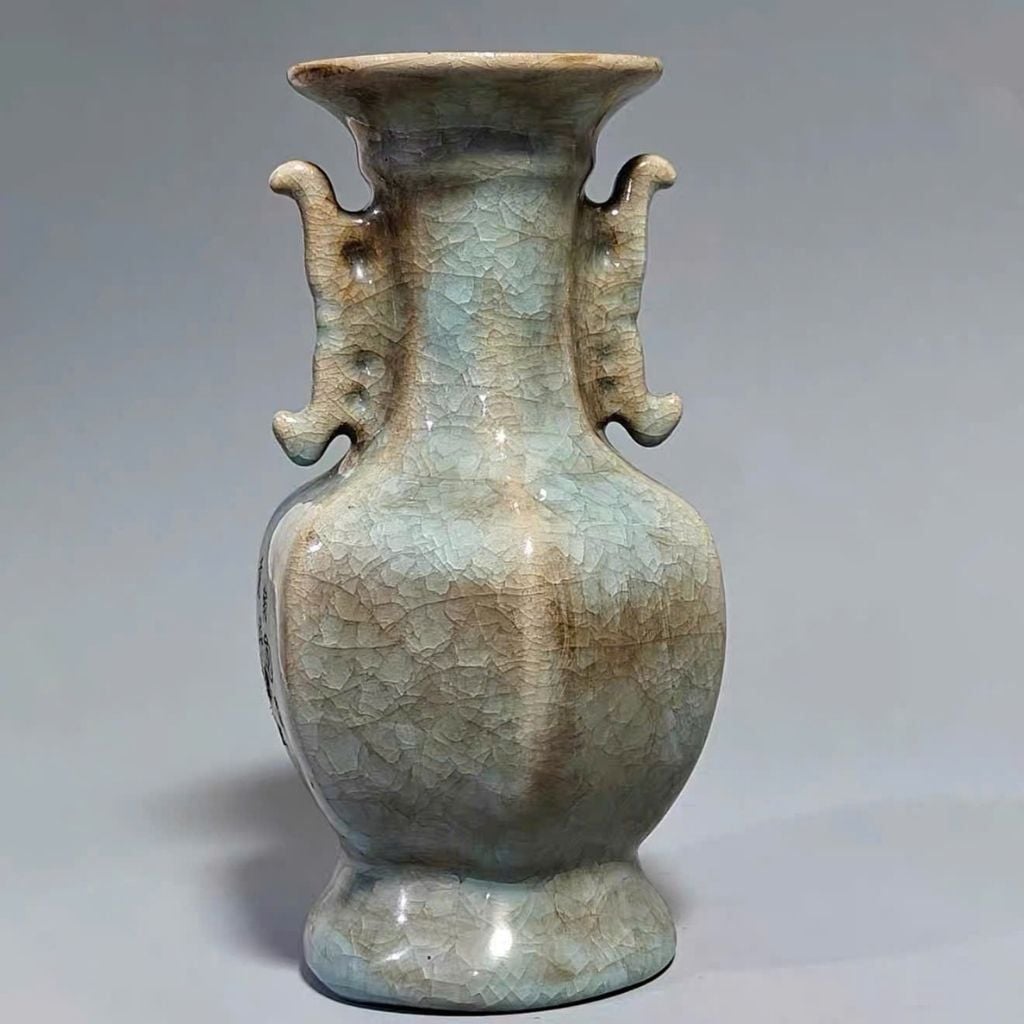  Bình Gốm Sứ Men Rạn Vẽ Vàng Quan Thánh Đế Quân BKCECN-10300 