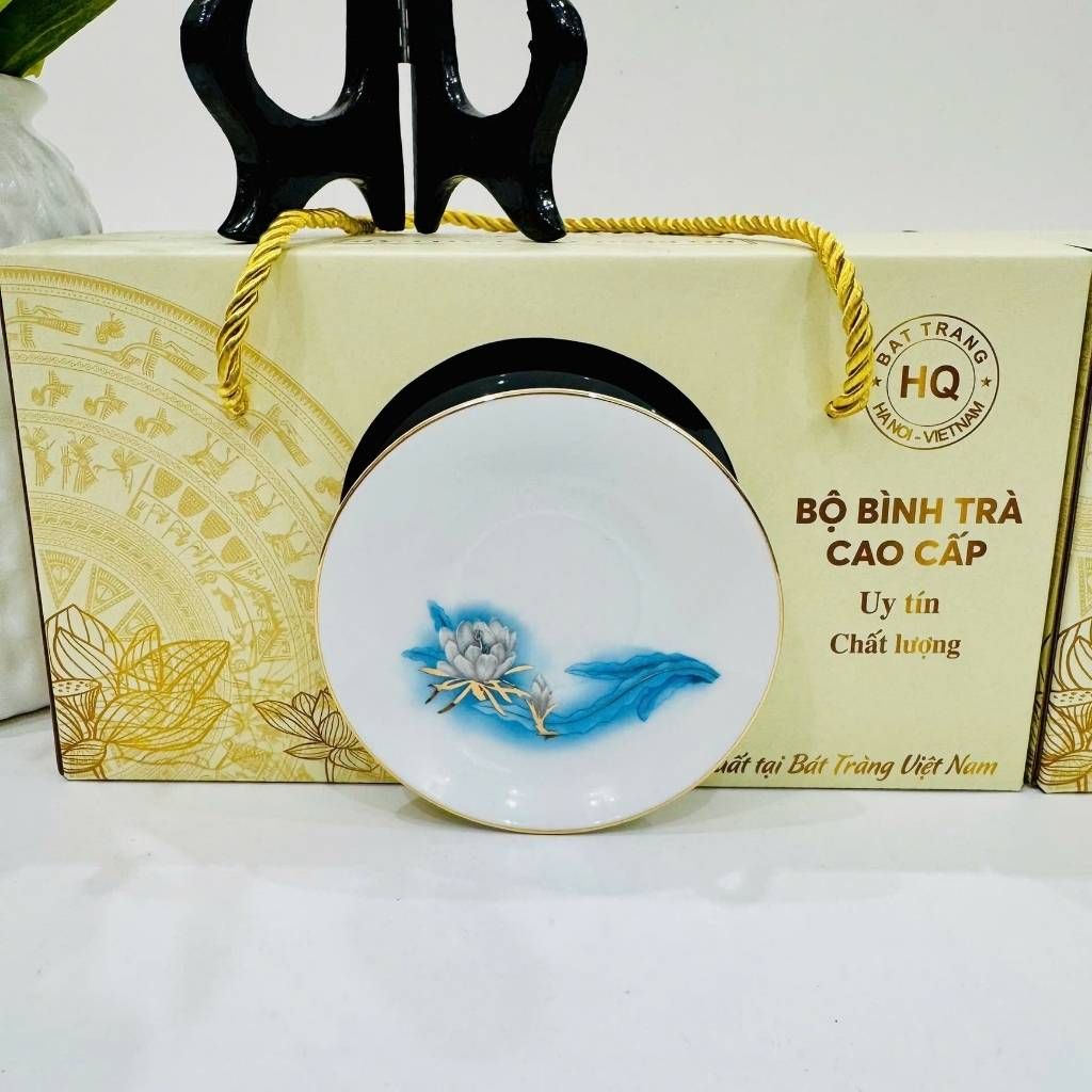  Bộ Ấm Chén Bát Tràng Men Trắng Vẽ Hoa Sen Viền Vàng BKCECN-10359 