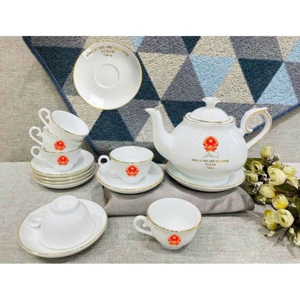  Bộ Ấm Chén In Tổng Bí Thư Chủ Tịch Nước Tô Lâm màu trắng BKCECN-10414 