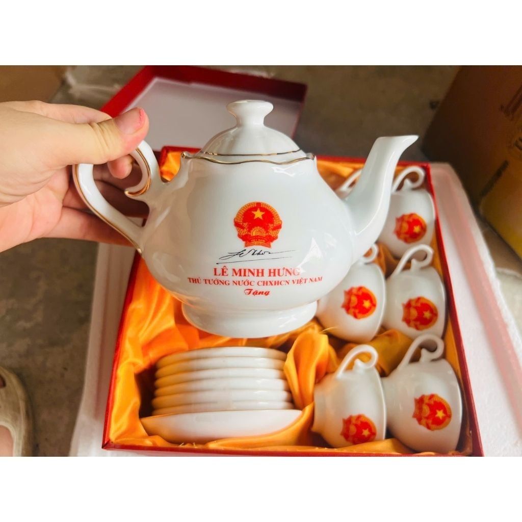  Bộ Ấm Chén Bát Tràng In Thủ Tướng Lê Minh Hưng BKCECN-10420 