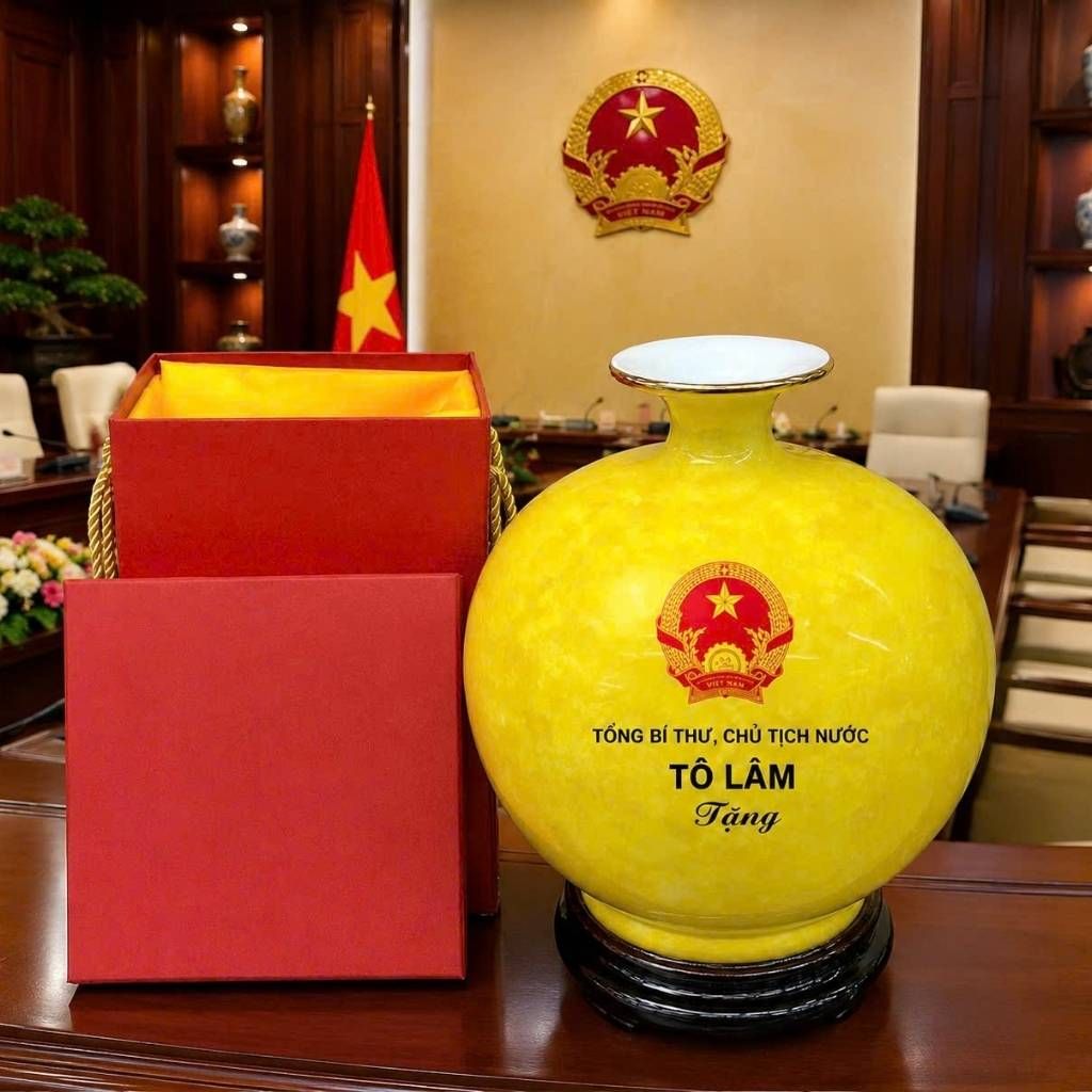  Bình Hút Tài Lộc Men Vàng In Chữ Chủ Tịch Nước Tô Lâm BKCECN-10546 