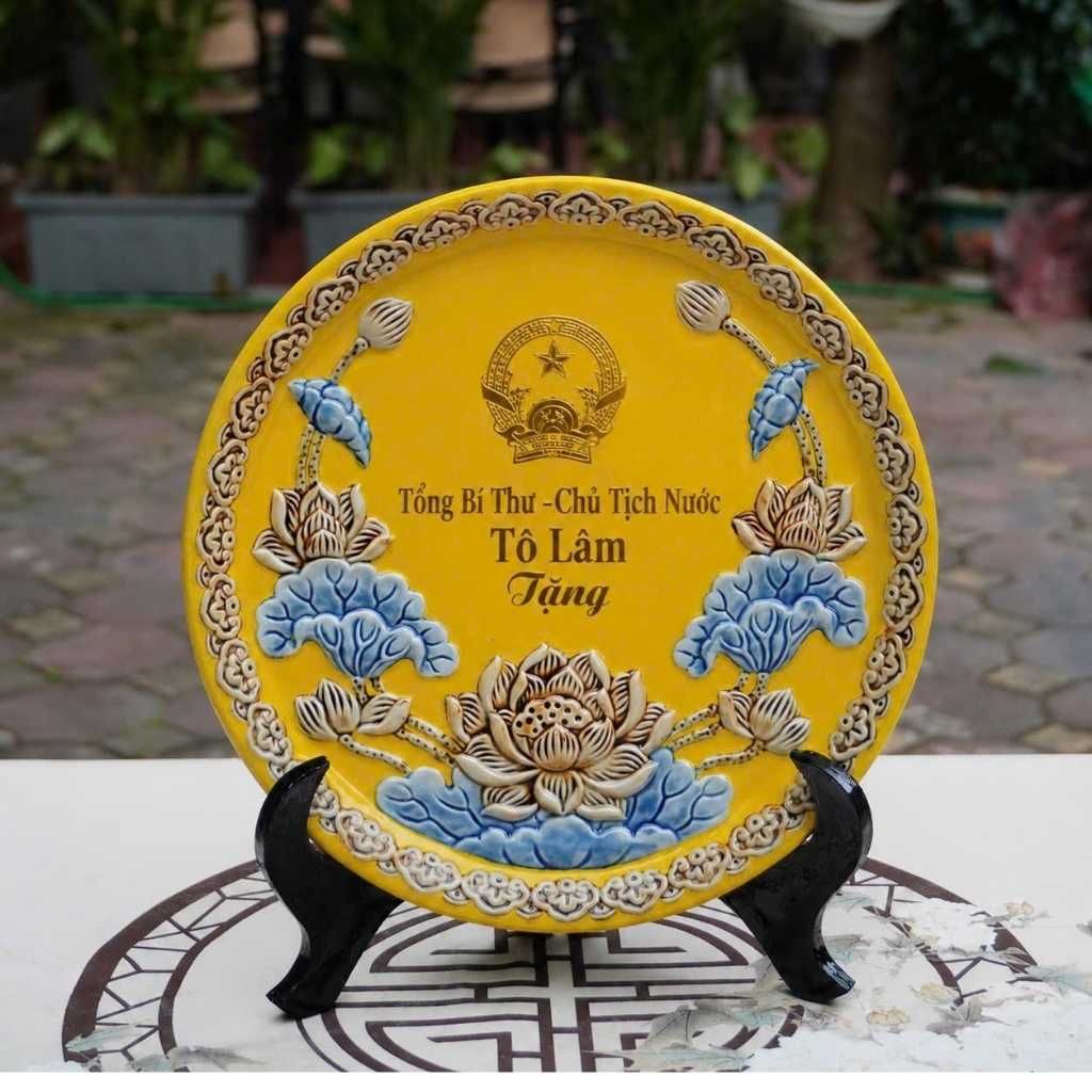  Đĩa Cảnh Gốm Sứ Đắp Nổi Quà Tặng Tổng Bí Thư - Chủ Tịch Nước Tô Lâm BKCECN-10547 