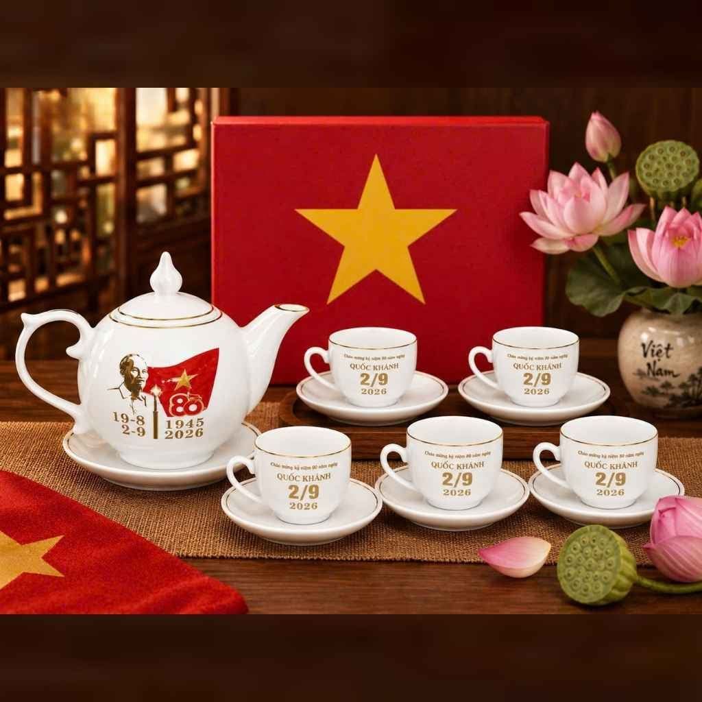  Bộ Ấm Chén Gốm Sứ Chào Mừng Quốc Khánh 2/9 BKCECN-10560 
