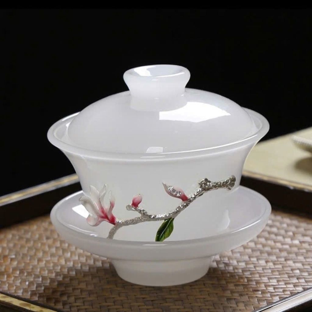  Chén Khải Pha Trà Lưu Ly Trắng Đắp Nổi Hoa BKCECN-10623 
