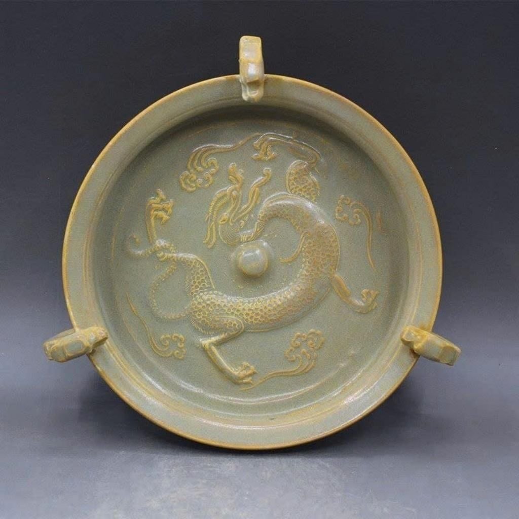  Đĩa Gốm Men Ngọc Ba Chân Đắp Nổi Họa Tiết Rồng Vờn Ngọc Cổ Điển BKCECN-10626 