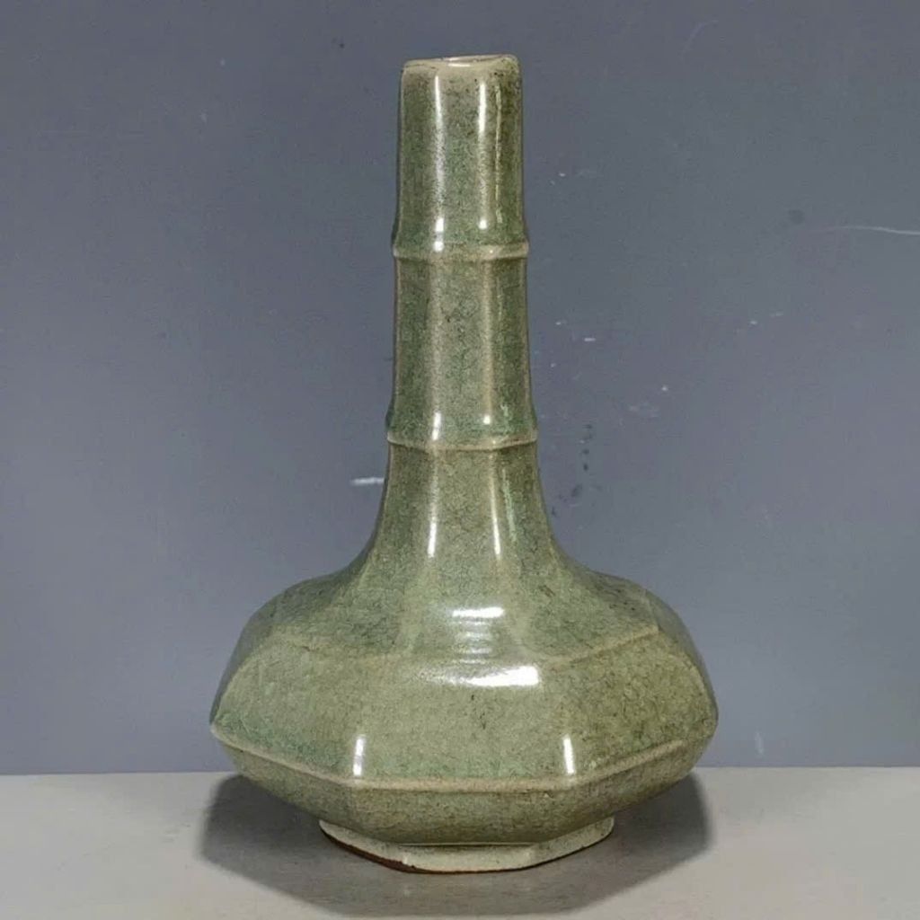  Bình gốm cổ dáng trúc men ngọc sưu tầm 