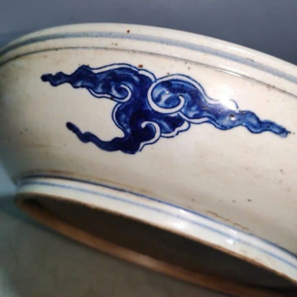  Lư hương sứ trắng ba chân cổ sưu tầm BKCECN-9896 