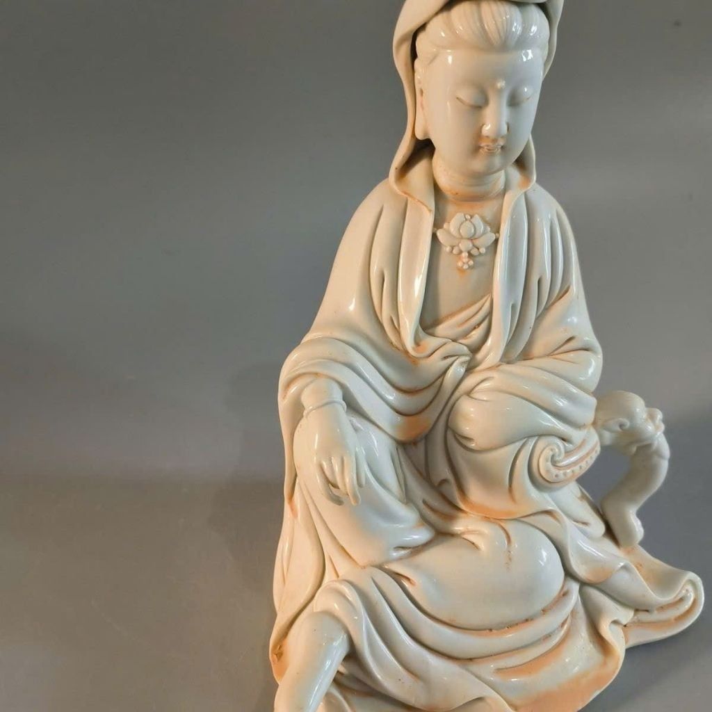  Tượng Phật Bà Quan Âm Gốm Sứ Trắng Cổ Điển BKCECN-9945 