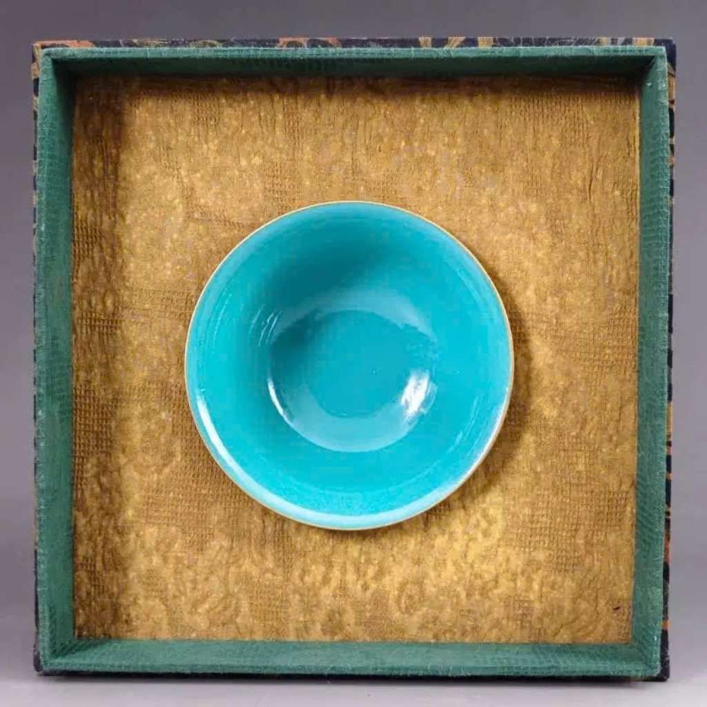  Chén Gốm Sứ Khắc Kim Bát Bảo Cát Tường . BKCECN-9957 