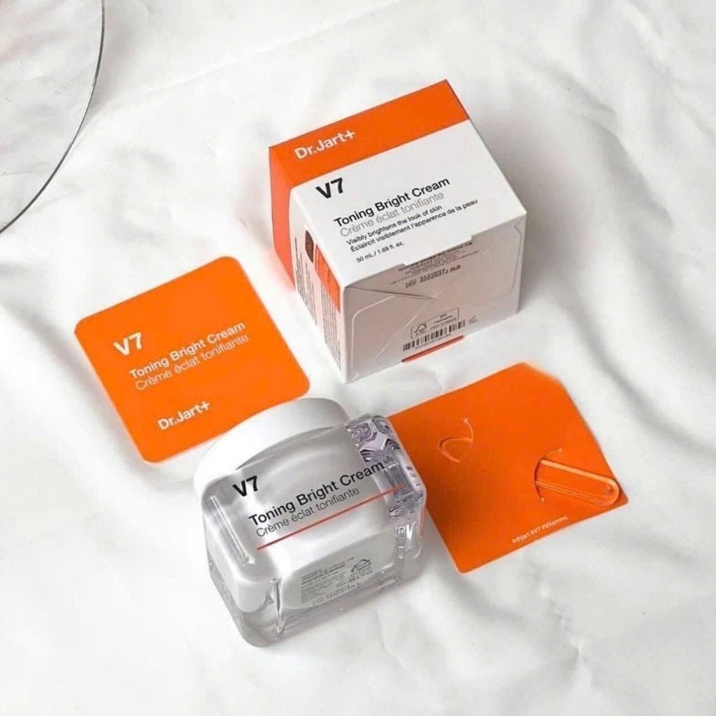  Kem Dưỡng Trắng Da V7 BKCOKR-9049 