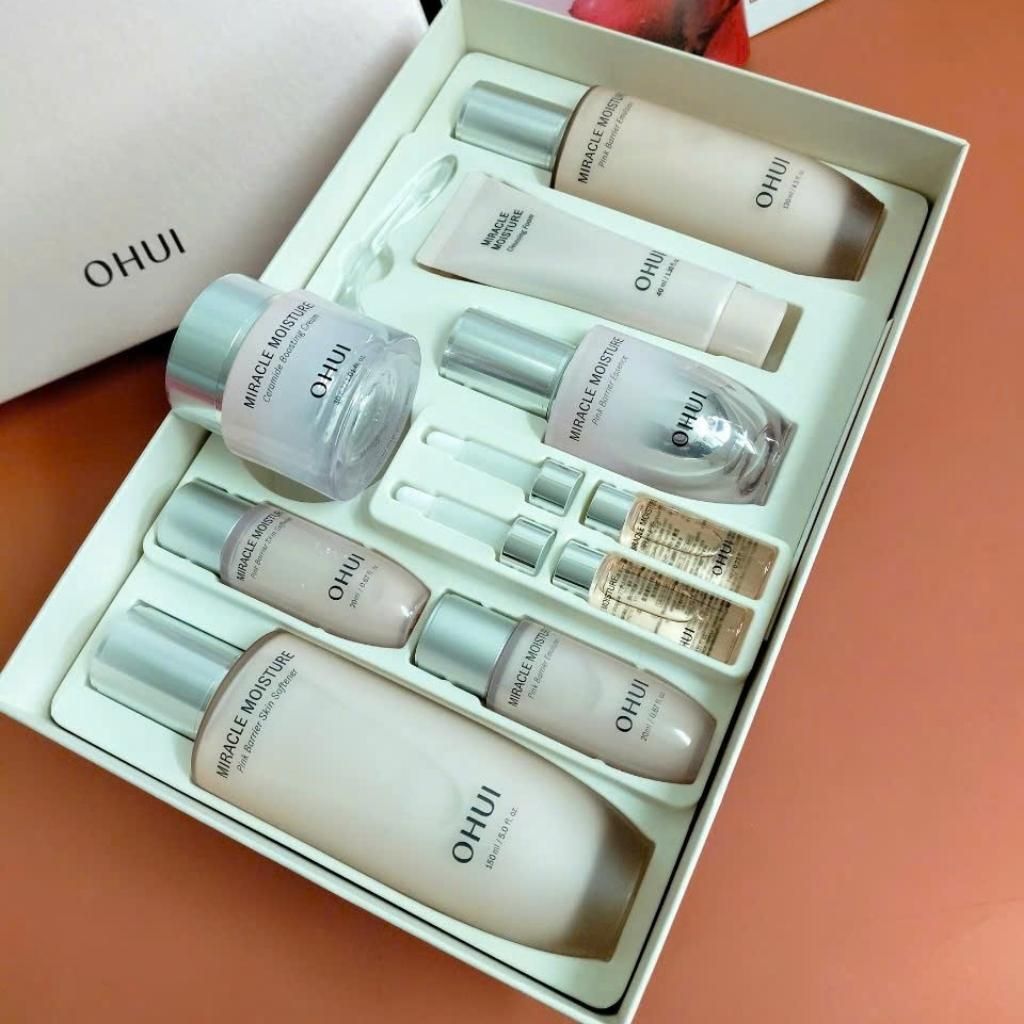  Set OHUI Hồng Miracle Moisture Mẫu Mới Nhất BKCOKR-9103 