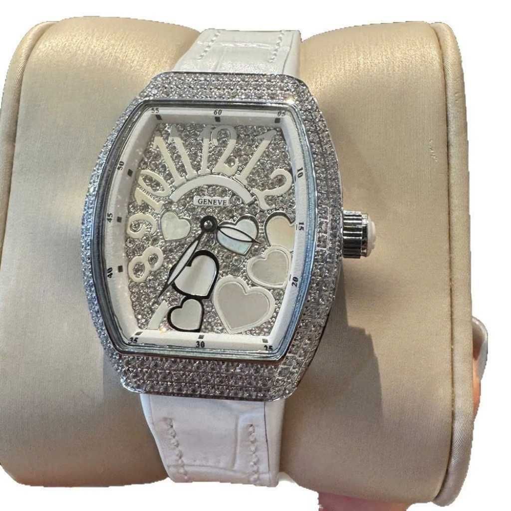  Đồng hồ thạch anh nữ mặt vuông mặt bích hình trụ tròn BKFACN-9364 