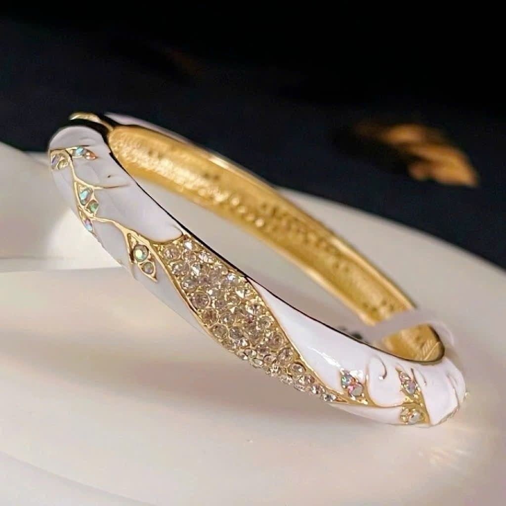  Vòng Tay Hợp Kim Đính Đá BKJECN-9269 