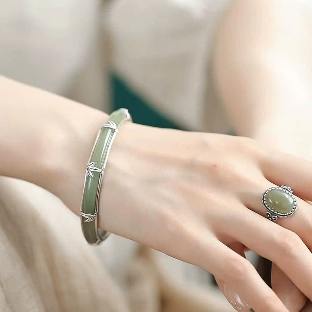  Vòng Tay Ngọc Đính Đá Xanh BKJECN-9286 