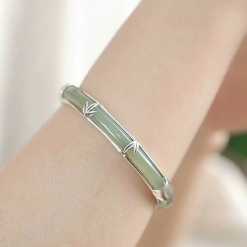  Vòng Tay Ngọc Đính Đá Xanh BKJECN-9286 