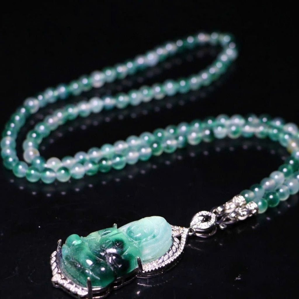  Mặt dây chuyền quan âm ngọc bích đính kim cương BKJECN-9313 