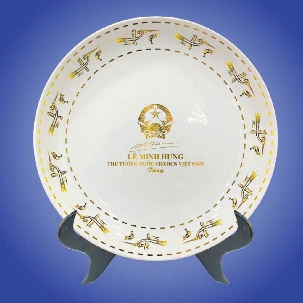  Đĩa Gốm In Tổng Bí Thư Chủ Tịch Nước Tô Lâm Tặng Kèm Hộp Và Chân Kê BKCECN-10505 