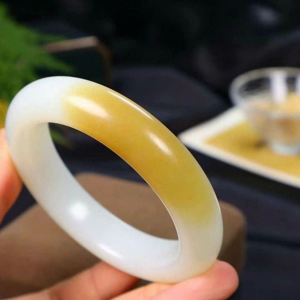  Vòng Ngọc Hòa Điền Hoàng Ngọc Quý Phái BKJECN-9451 