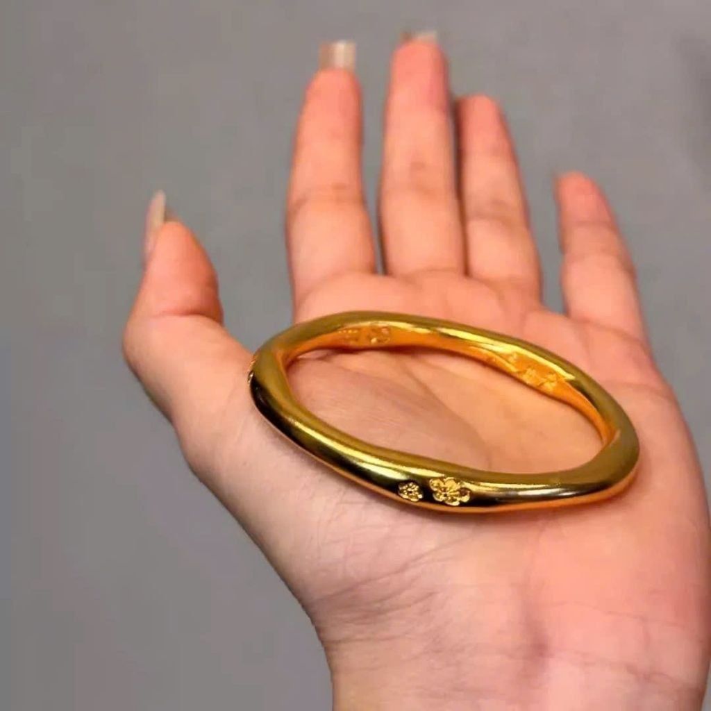  Vòng Tay Nữ Mạ Vàng 18K Chạm Khắc Hoa Văn BKJECN-9455 
