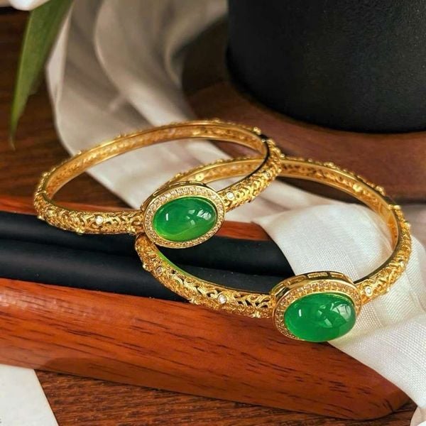  Vòng Tay Bạc S925 Mạ Vàng 18K Khảm Ngọc Bích Lục Bảo  BKJECN-9561 