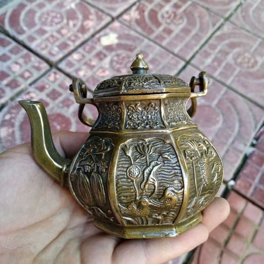  Ấm Đồng Cổ Lục Giác Chạm Nổi Uyên Ương Hí Thủy BKMECN-10073 