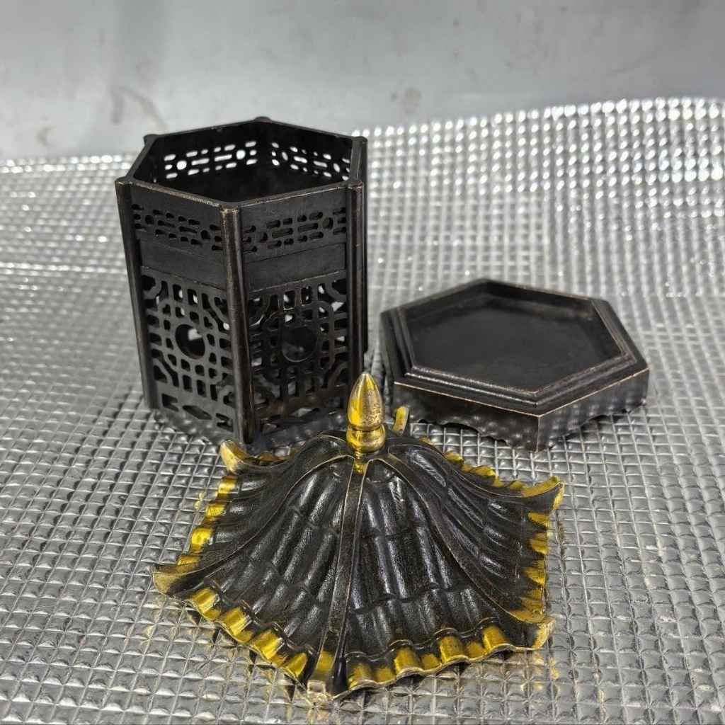  Lư Xông Trầm Đồng Dáng Lâu Đài Cổ Kính BKMECN-10085 