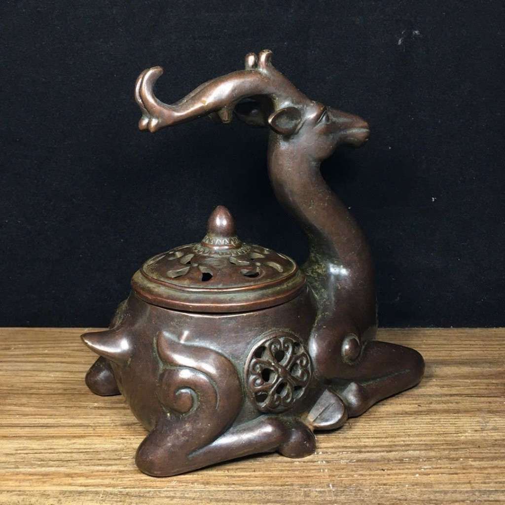  Lư Xông Trầm Hương Bằng Đồng Giả Cổ Dáng Tuần Lộc Ngậm Ngọc  BKMECN-10103 