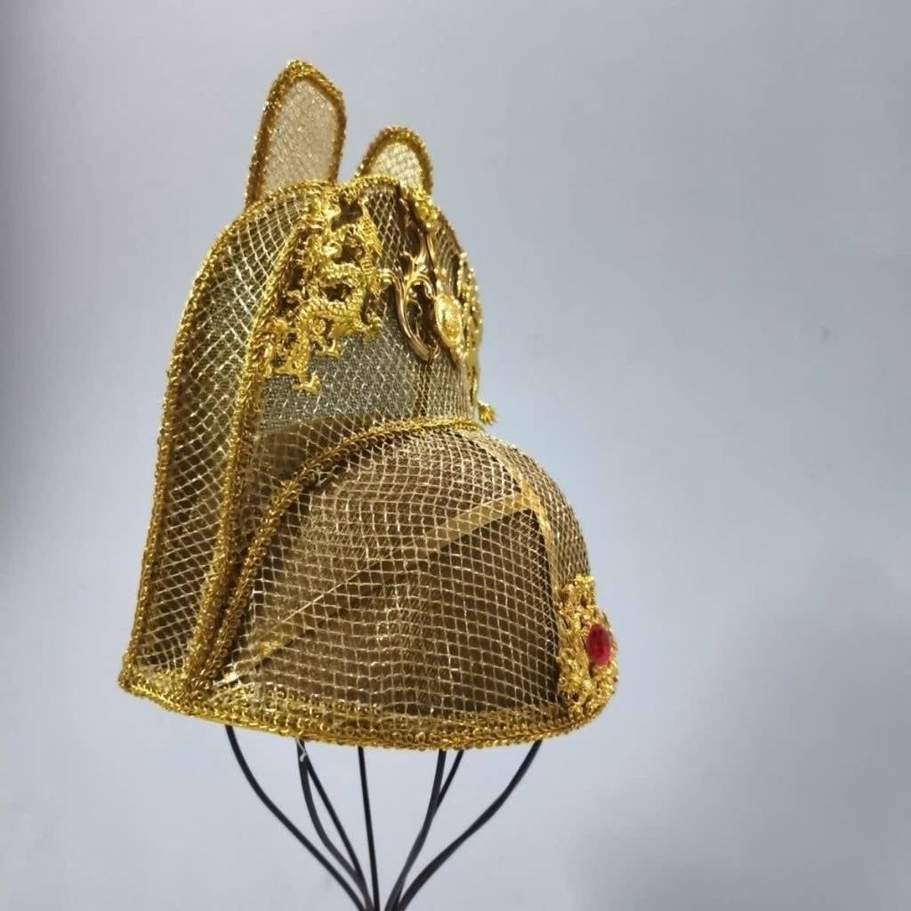  Mô Hình Mũ Hoàng Đế Mạ Vàng Khảm Ngọc Quý BKMECN-10104 