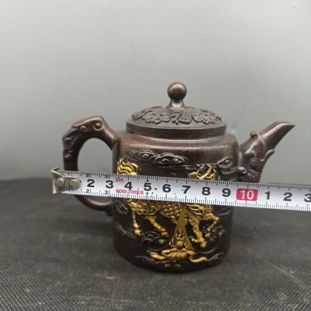  Ấm Trà Tử Sa Đúc Nổi Kỳ Lân Dát Vàng BKMECN-10241 