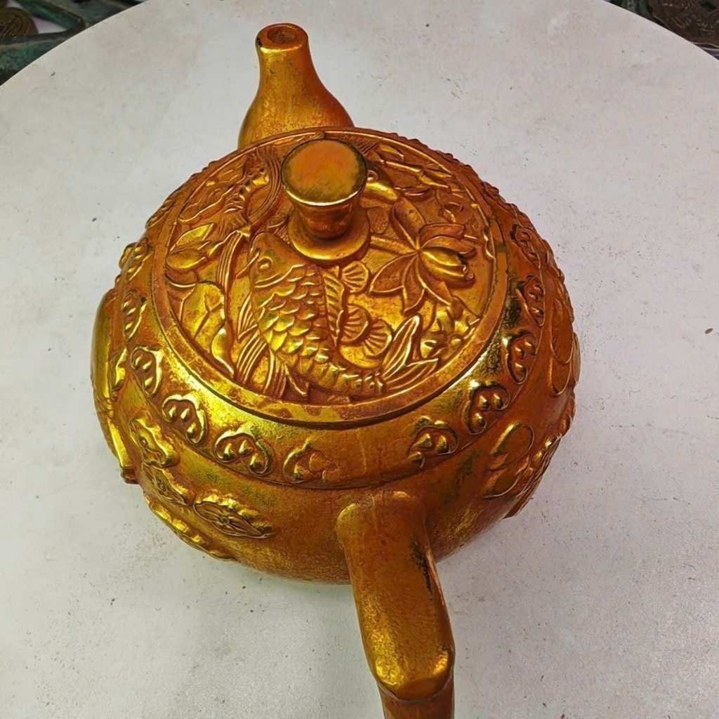  Ấm Trà Bằng Đồng Dát Vàng Họa Tiết Cá Chép Hoa Sen BKMECN-10260 