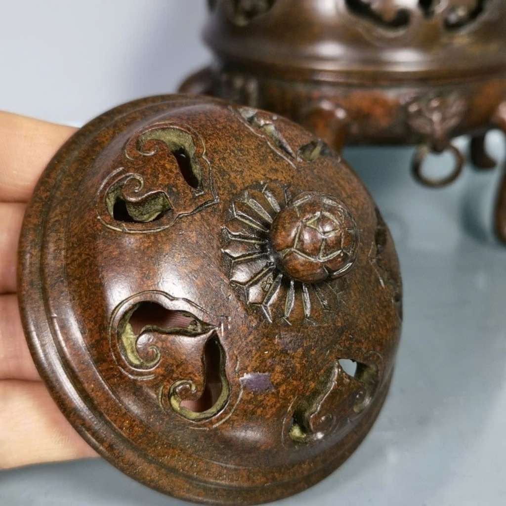  Lư Xông Trầm Đồng Đỏ Giả Cổ Dáng Chân Quỳ Họa Tiết Cổ BKMECN-10365 