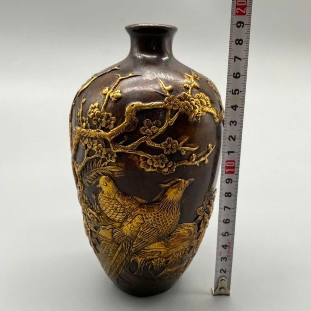  Bình Hoa Bằng Đồng Cổ Chạm Nổi Hoa Mai & Mẫu Đơn Điểm Vàng BKMECN-10379 