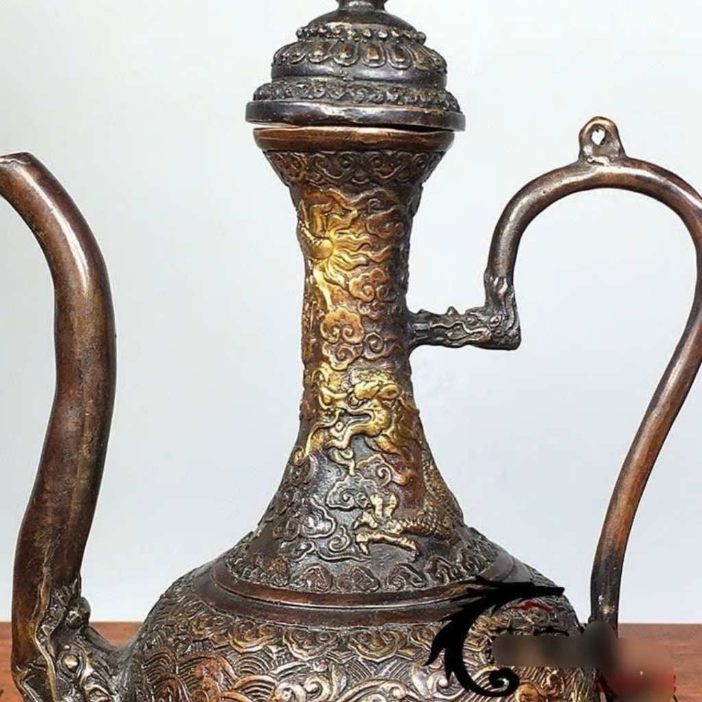  Bình Rượu Dáng Cổ Bằng Đồng Hun Giả Cổ BKMECN-10414 