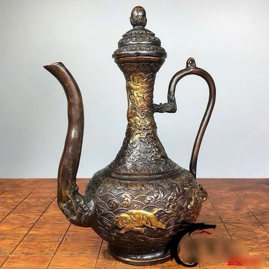  Bình Rượu Dáng Cổ Bằng Đồng Hun Giả Cổ BKMECN-10414 