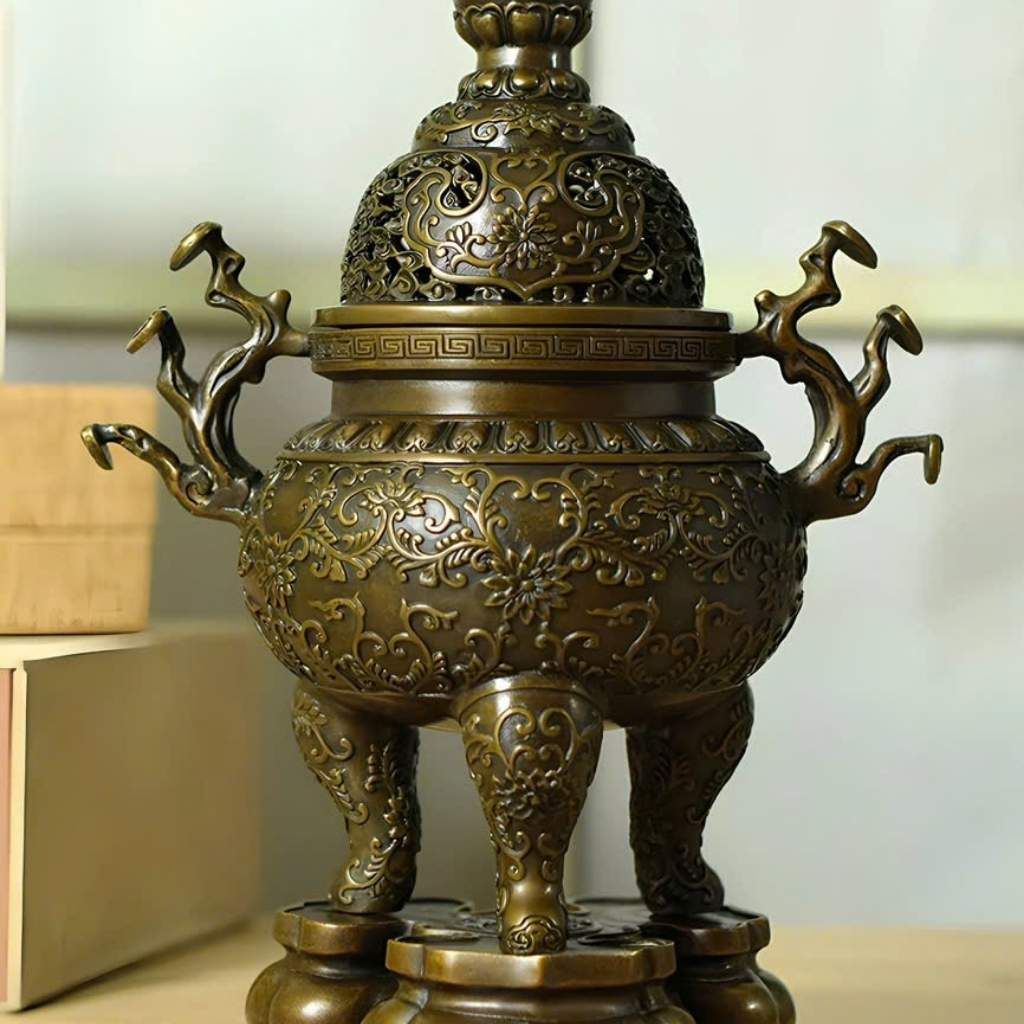  Đỉnh Xông Trầm Bằng Đồng Ba Chân Màu Nâu Giả Cổ BKMECN-9481 