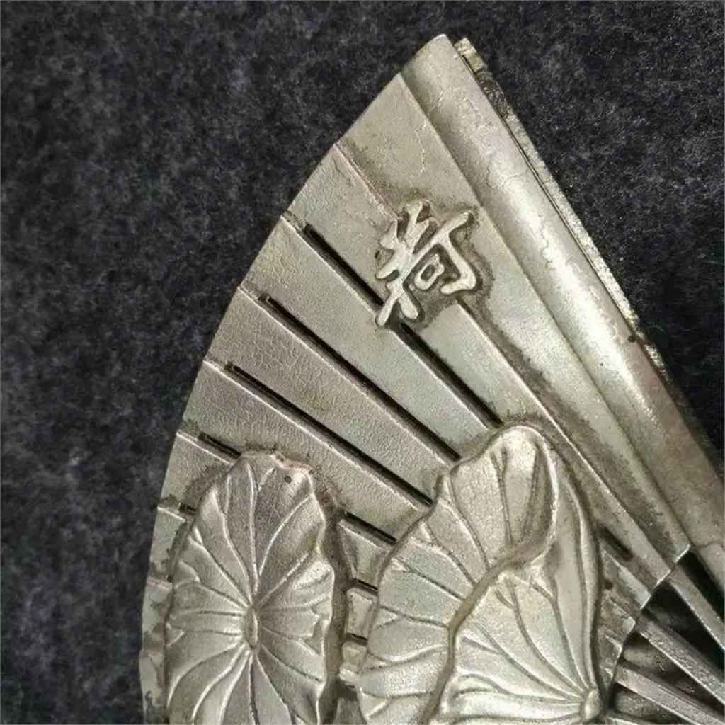  Quạt Đồng Mạ Bạc Chạm Nổi Hoa Sen BKMECN-9749 