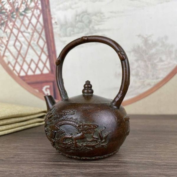  Ấm Trà Đồng Quai Xách Chạm Rồng Nổi Giả Cổ BKMECN-9907 