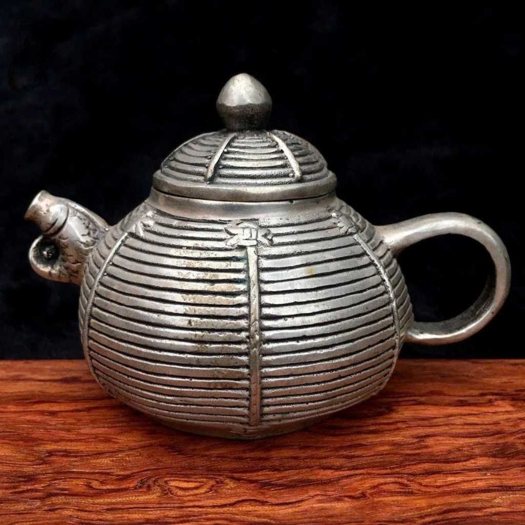 Ấm Trà Đồng Bạch Dáng Bí Ngô Chạm Gân Cổ Điển BKMECN-9916 