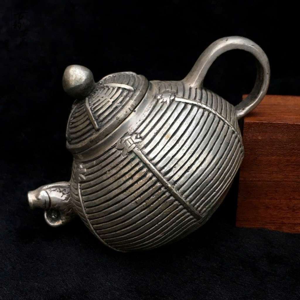  Ấm Trà Đồng Bạch Dáng Bí Ngô Chạm Gân Cổ Điển BKMECN-9916 