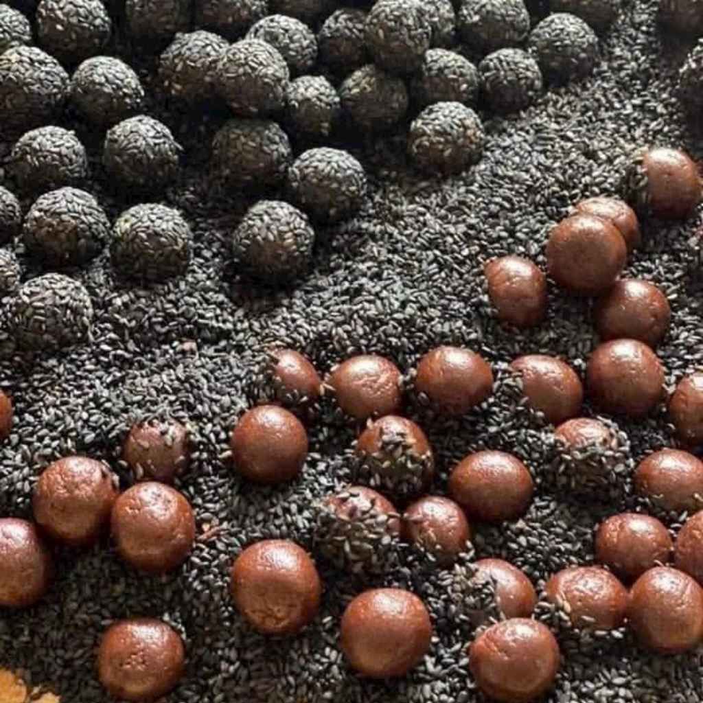  Viên hà thủ ô tẩm mật ong rừng BKNHVN-9035 