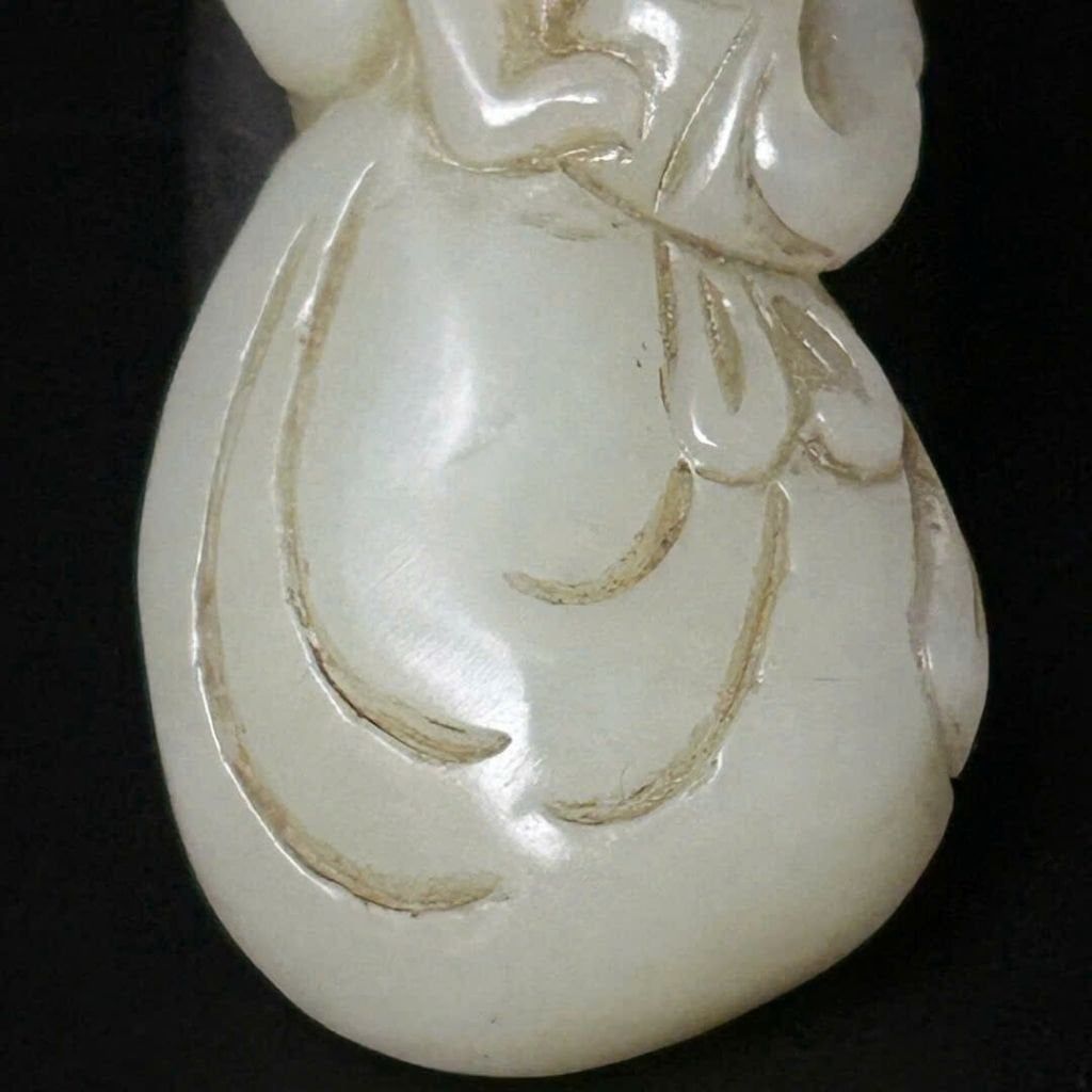  Mặt Ngọc Bích Khắc Khỉ Ngồi Trên Túi Tiền BKSTCN-9451 