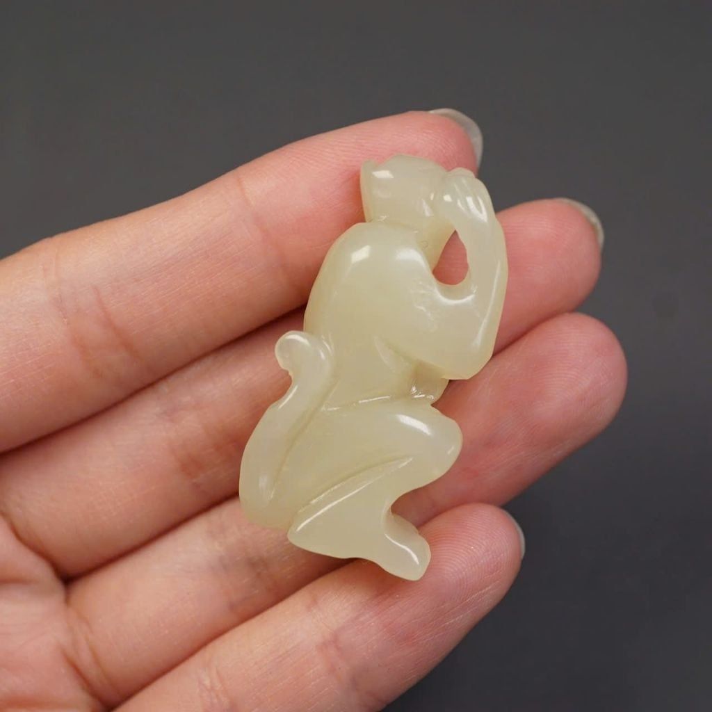  Ngọc Bích Khắc Hình Con Khỉ BKSTCN-9452 