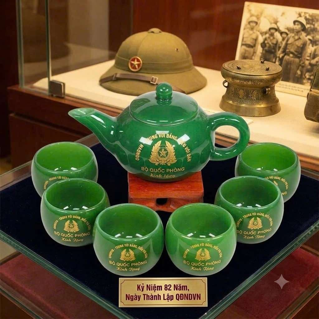  Bộ Ấm Chén Gốm Sứ Màu Xanh Ngọc In Logo Bộ Quốc Phòng BKSTCN-9641 