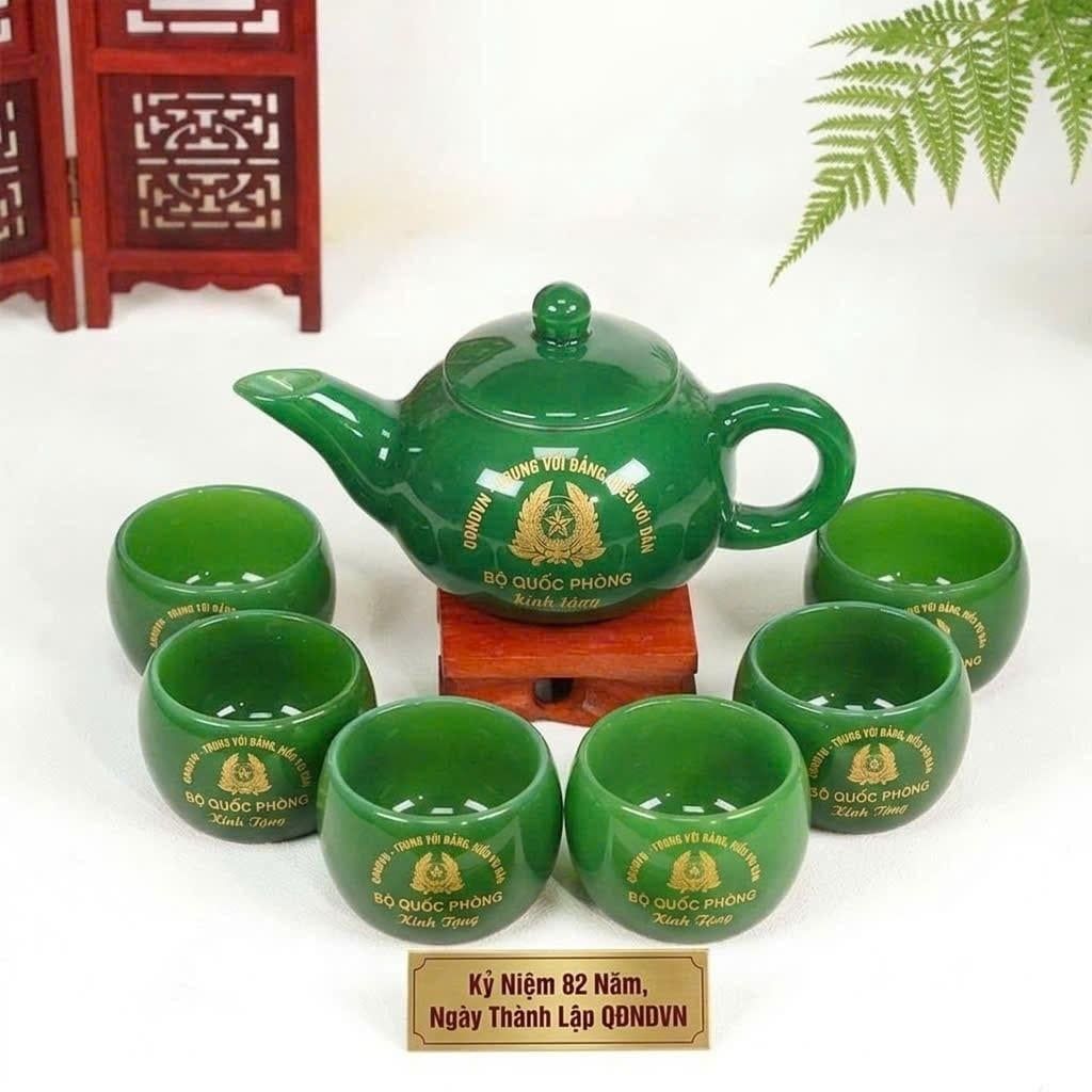  Bộ Ấm Chén Gốm Sứ Màu Xanh Ngọc In Logo Bộ Quốc Phòng BKSTCN-9641 