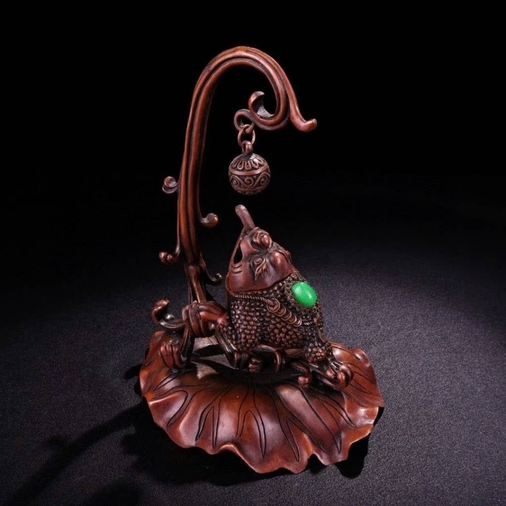  Xông Trầm Thiềm Thừ Khảm Ngọc Lục Bảo  BKWOCN-9302 